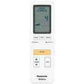 Hvid Panasonic fjernbetjening til varmepumpe med display og knapper til COOL, DRY, HEAT og AUTO funktion.